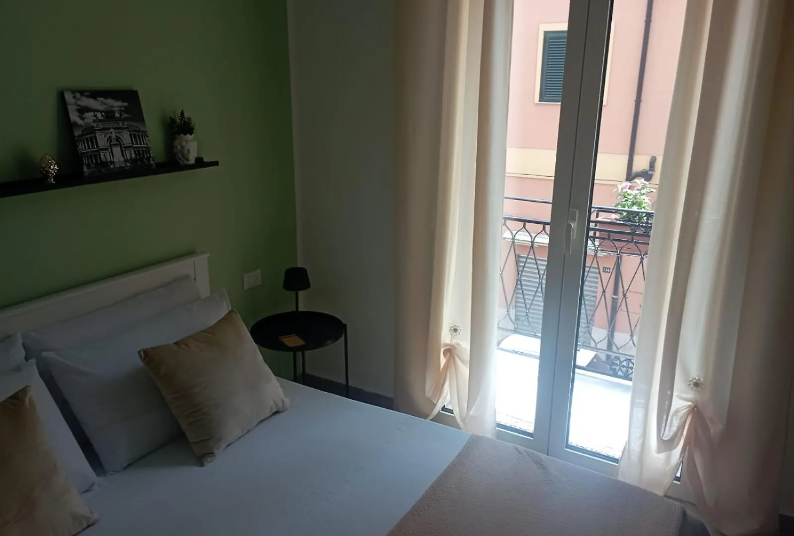 Archimede Rooms Palermo 0*,  Italy
